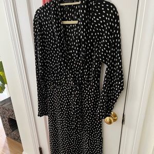 Bcbg polka dotted chiffon maxi dress size 2